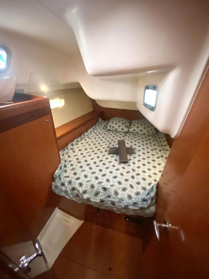 Nuit Insolite Sur Un Voilier Linge Et Menage Inclus - Boat Paradise La Rochelle ลาโรแชล ภายนอก รูปภาพ